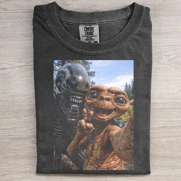 Alien selfie Funny T-Shirt